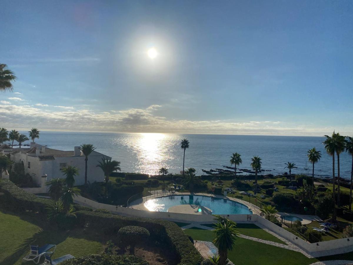 Miraflores Beachfront Penthouse Sitio de Calahonda المظهر الخارجي الصورة
