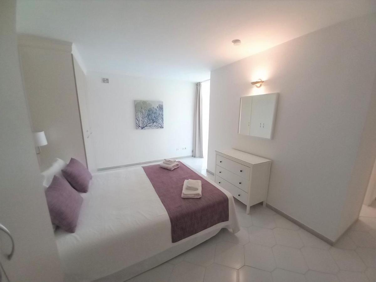 Miraflores Beachfront Penthouse Sitio de Calahonda المظهر الخارجي الصورة